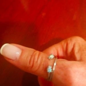 Ring adjustable opal